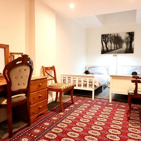 Twin Room Earls Court Central London - Shared Accommodation Eksteriør billede